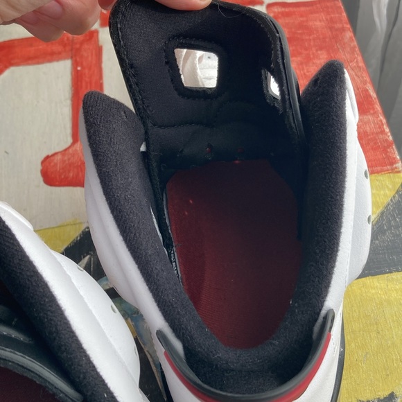 NWOT Jordan 6 Retro OG Mid Carmine US 10.5 - Picture 7 of 10